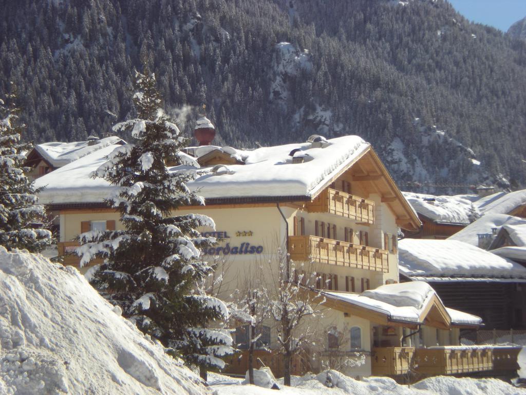 Albergo Fiordaliso Canazei Exterior photo